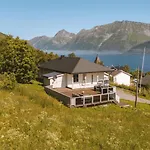 Spacious Waterfront Gem - Panoramic View - Terrace Villa *