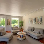 Spacious Waterfront Gem - Panoramic View - Terrace Villa *