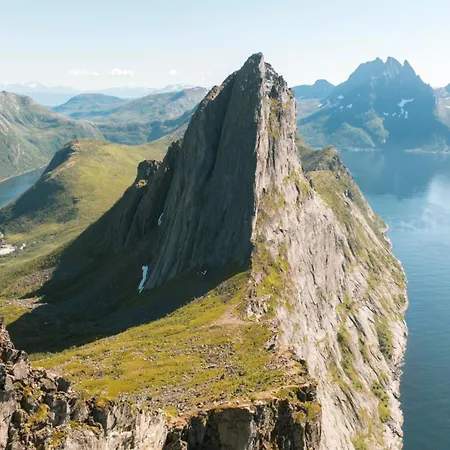 别墅 Spacious Waterfront Gem - Panoramic View - Terrace