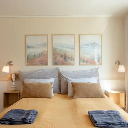 Villa Spacious Waterfront Gem - Panoramic View - Terrace *