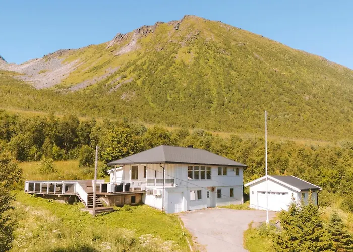 Villa Spacious Waterfront Gem - Panoramic View - Terrace *