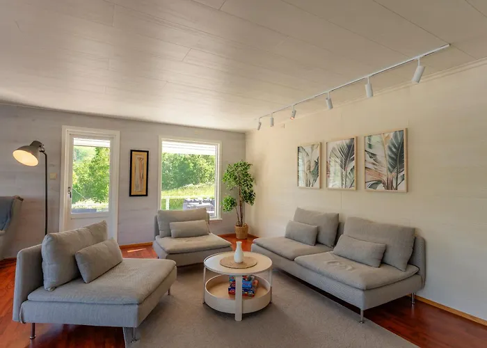 Spacious Waterfront Gem - Panoramic View - Terrace Villa *