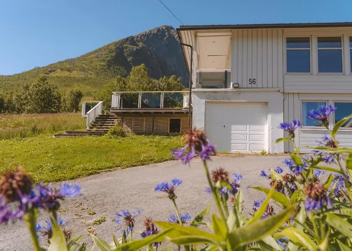 Βίλα Spacious Waterfront Gem - Panoramic View - Terrace Fjordgard
